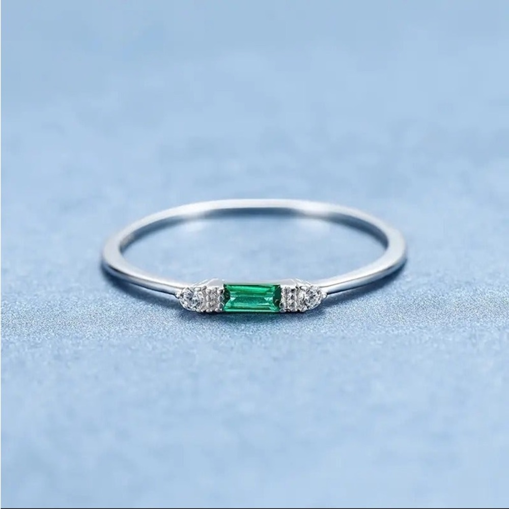 925 Sterling Silver Rectangular Green Zircon Eter… - image 3